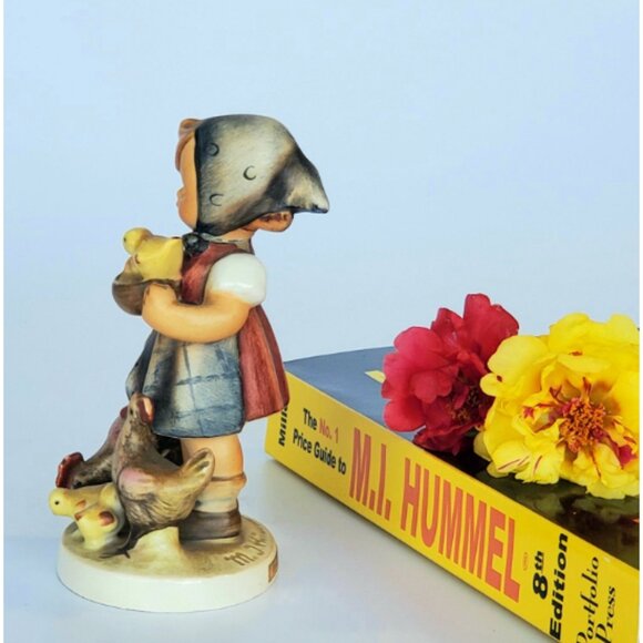 Hummel Figurine -TMK 2 - Feeding Time - No. 199/I - Picture 6 of 9
